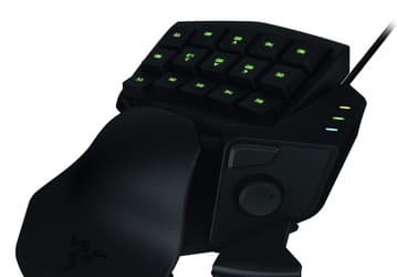 На клавиатуре необычной формы Razer Tartarus нашлось место для 25 программируемых клавиш