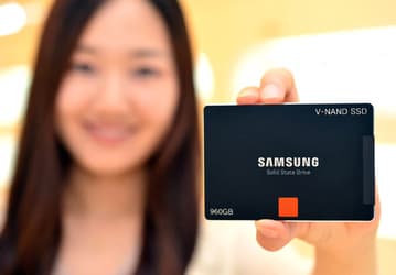 Компания Samsung начала выпуск первых в мире SSD, в которых используется флэш-память 3D V-NAND