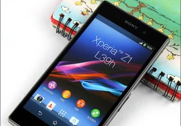 Появились фотографии смартфона Sony Xperia Z1, на которых устройство можно хорошо разглядеть