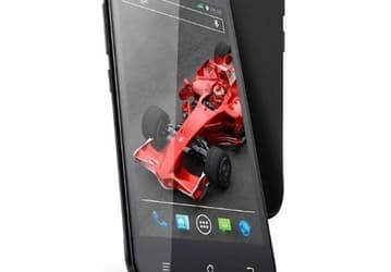 Смартфон Xolo Q1000S оснащён пятидюймовым дисплеем, в котором используется технология OGS