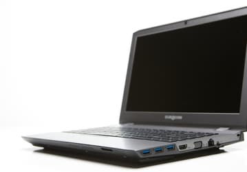 Ноутбук Eurocom M3 оснащается матовым экраном диагональю 13,3 дюйма разрешением Full HD