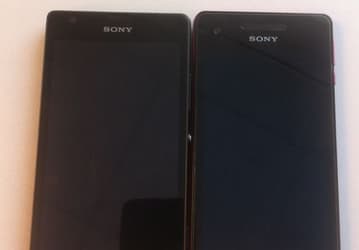Смартфон Sony Xperia SP позирует на живых фото