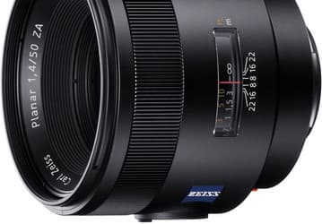 Полнокадровый объектив Carl Zeiss Planar T* 50mm F1.4 ZA SSM предназначен для камер с байонетом Sony A-mount