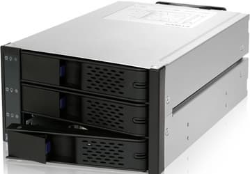 Корзина Icy Dock FlexCage MB973SP-1B рассчитана на три накопителя 