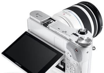 Система Samsung NX в 2015 году может пополниться четырьмя объективами и тремя камерами