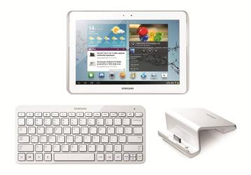 Издание Samsung Galaxy Tab 2 10.1 Student Edition включает в себя планшет, беспроводную клавиатуру (Bluetooth) и док-станцию