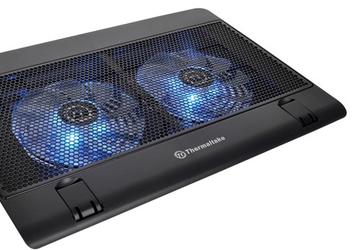 Охлаждающая подставка Thermaltake Massive 14² оснащена парой 140-миллиметровых вентиляторов