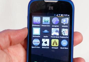 Завтра будет представлен первый потребительский смартфон с Firefox OS — ZTE Open за 69 евро, 30 из которых попадают на счет абонента