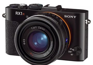 Камеры Sony RX1R и RX100MII представлены официально