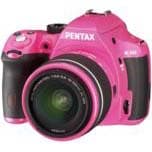 Цифровая зеркальная камера Pentax K-50 защищена от погодных воздействий и может работать на обычных батарейках