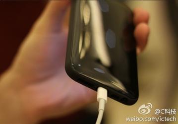 В Сети появилась пара новых фото недорогого смартфона Apple