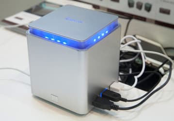 LUXA2 P-MEGA — внешний аккумулятор емкостью 40 000 мА·ч для зарядки мобильных устройств