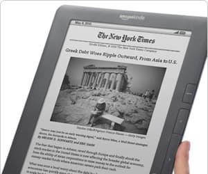 Amazon снова начинает продажи электронной книги Kindle DX по цене $300