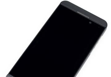 Специалисты iFixit разобрали смартфон BlackBerry Z10 и высоко оценили его ремонтопригодность
