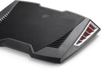 В охлаждающую подставку для игровых ноутбуков Deepcool M6 встроена акустическая система 2.1