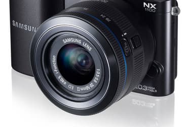 Представлена беззеркальная камера Samsung NX1100 формата APS-C 