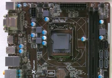 Первые платы ASRock с разъемом LGA 1150 для процессоров Intel Haswell показаны на CeBIT