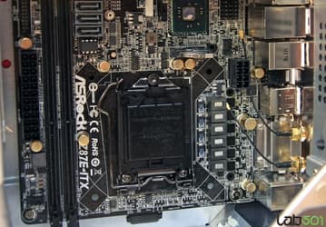ASRock показала системную плату Z87E-ITX для процессоров Intel Haswell и игровой мини-ПК на ее основе