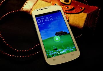 ZTE подготовила бюджетный смартфон N909 с внешностью Samsung Galaxy S III