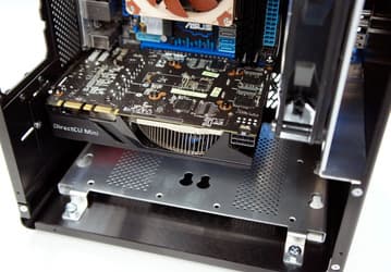 Видеокарта ASUS GeForce GTX 670 DirectCU Mini поместится в корпуса типоразмера Mini-ITX