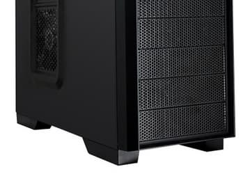Корпус Gigabyte Luxo K10 повторяет дизайн IF400, но отличается передней панелью