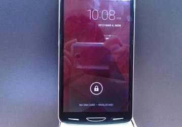 Появились фото и более точные характеристики гигантского смартфона Actwell i6000 