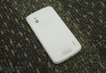 Google Nexus 4  в белом цвете появится 10 июня, Google Nexus 7 второго поколения — в июле