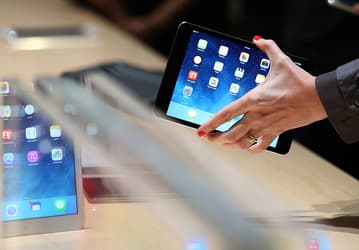 Чтобы нарастить выпуск iPhone и iPad, компания Apple привлекает новых контрактных производителей