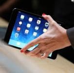 Чтобы нарастить выпуск iPhone и iPad, компания Apple привлекает новых контрактных производителей