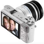 Камера Samsung NX300M работает под управлением ОС Tizen