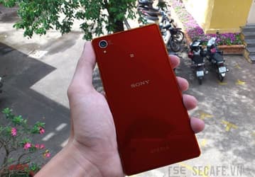 Смартфон Sony Xperia Z1 в красном замечен с ОС Android 4.4 KitKat 