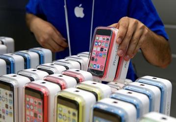 Следующий смартфон Apple iPhone получит увеличенный и изогнутый экран