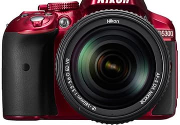 Представлена зеркальная камера Nikon D5300, оснащенная встроенными модулями Wi-Fi и GPS