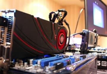 AMD разрешила опубликовать результаты тестирования видеокарты Radeon R9 290X в двух играх