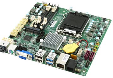 Конструкторы системной платы MSI MS-98D3 постарались сделать ее как можно тоньше