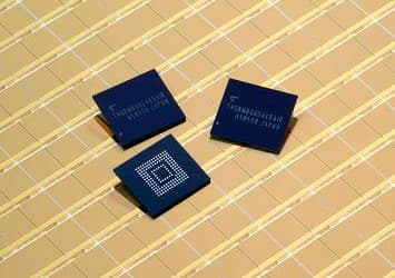 Toshiba приступает к выпуску модулей флэш-памяти NAND по 19-нанометровому техпроцессу второго поколения