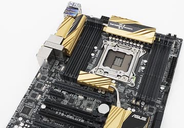 Представлена системная плата Asus X79-Deluxe