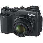 Камера Nikon Coolpix P7800 оснащена электронным видоискателем и поворотным дисплеем