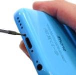 Специалисты iFixit разобрали смартфон Apple iPhone 5c и оценили его ремонтопригодность