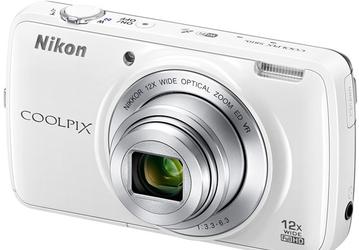 Компактная камера Nikon Coolpix S810c работает под управлением ОС Android 4.2.2 Jelly Bean, поддерживает Wi-Fi и GPS