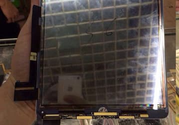Фото дня: дисплей и передняя панель планшета Apple iPad Air 2
