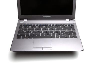 Ноутбук Eurocom M4 оснащён дисплеем диагональю 13,3 дюйма разрешением 3200 x 1800 пикселей (QHD+)