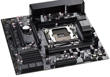 EVGA опубликовала фото материнской платы типоразмера microATX на чипсете Intel X99