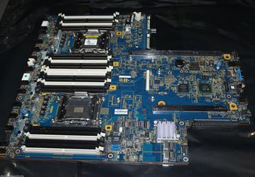 На eBay замечена серверная системная плата с процессорным гнездом LGA 2011-3 и процессор Intel Xeon E5 V3 (Haswell-EP)
