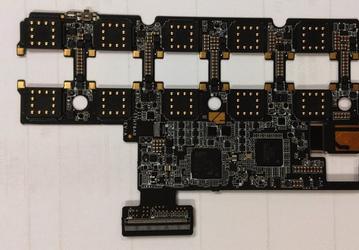 Google опубликовала фотографию печатной платы прототипа смартфона Project Ara Spiral 2