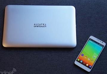 Док-станция Alcatel OneTouch Smartbook подключается к смартфону посредством Hotknot