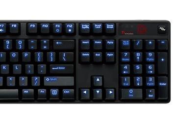 Механические клавиши Blue игровой клавиатуры Tt eSports Poseidon Z способны выдержать до 50 млн. нажатий