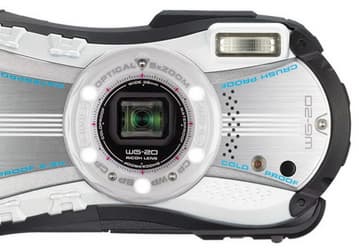 Камера Ricoh WG-20, пригодная для съемки на глубине до 10 метров, стоит $200