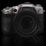 Hasselblad идет проторенным путем, предлагая за $11500 под названием Hasselblad HV перелицованную камеру Sony SLT-a99
