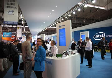 Фото с MWC 2014: павильон Intel